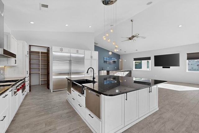 101 Pine Ridge Road, Sandia Park, NM 87047