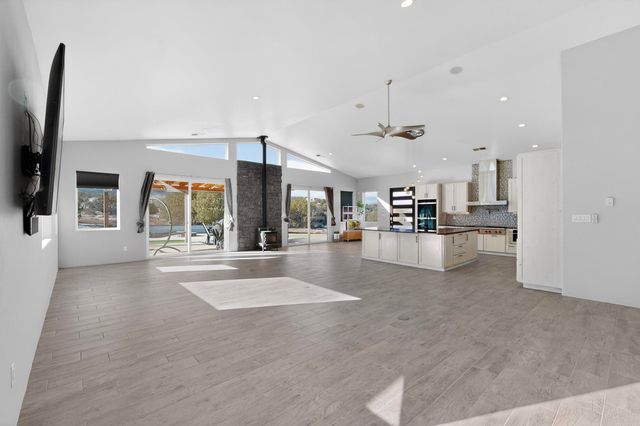 101 Pine Ridge Road, Sandia Park, NM 87047