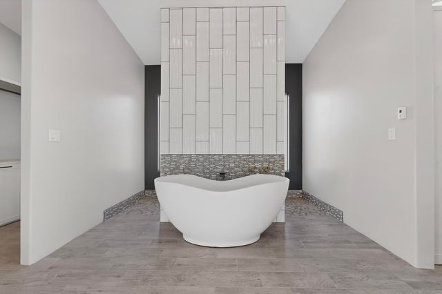 101 Pine Ridge Road, Sandia Park, NM 87047