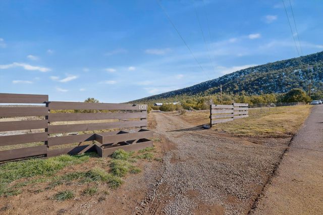 101 Pine Ridge Road, Sandia Park, NM 87047