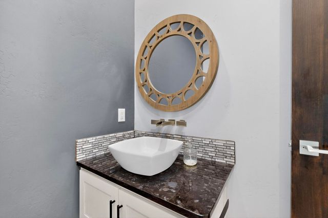 101 Pine Ridge Road, Sandia Park, NM 87047