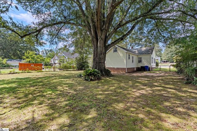 205 Carolina Avenue, Greenville, SC 29607