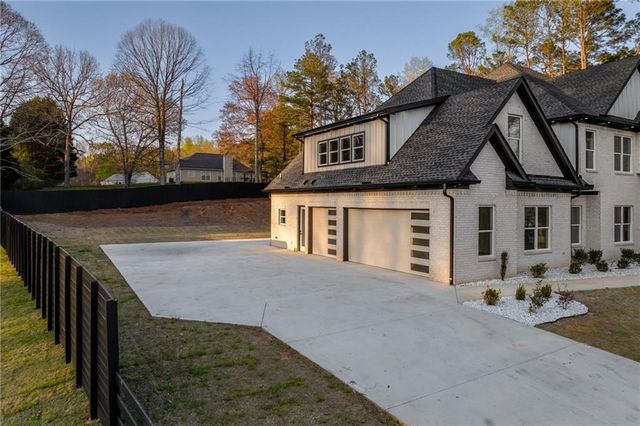 6312 hwy 81, Loganville, GA 30052