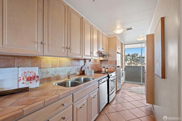 1050 North Point Street 1102, San Francisco, CA 94109