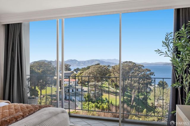 1050 North Point Street 1102, San Francisco, CA 94109