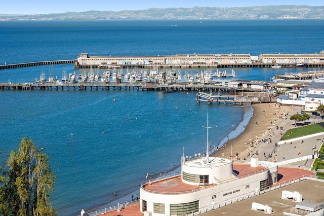 1050 North Point Street 1102, San Francisco, CA 94109