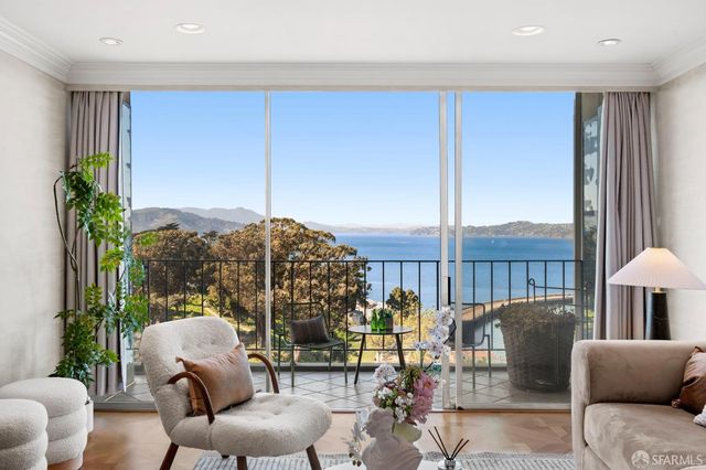 1050 North Point Street 1102, San Francisco, CA 94109