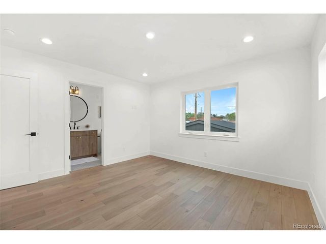 2660 S Acoma St, Denver, CO 80223
