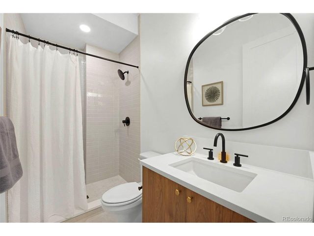 2660 S Acoma St, Denver, CO 80223