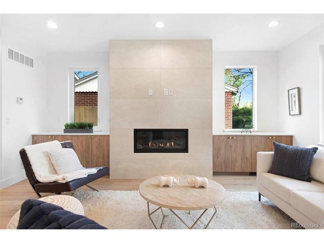 2660 S Acoma St, Denver, CO 80223
