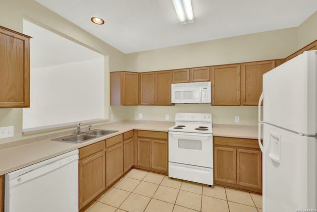 13523 BRISTOW DAWN, San Antonio, TX 78217