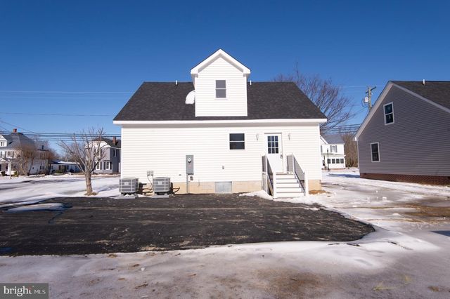 107 RAILROAD AVE, East New Market, MD 21631