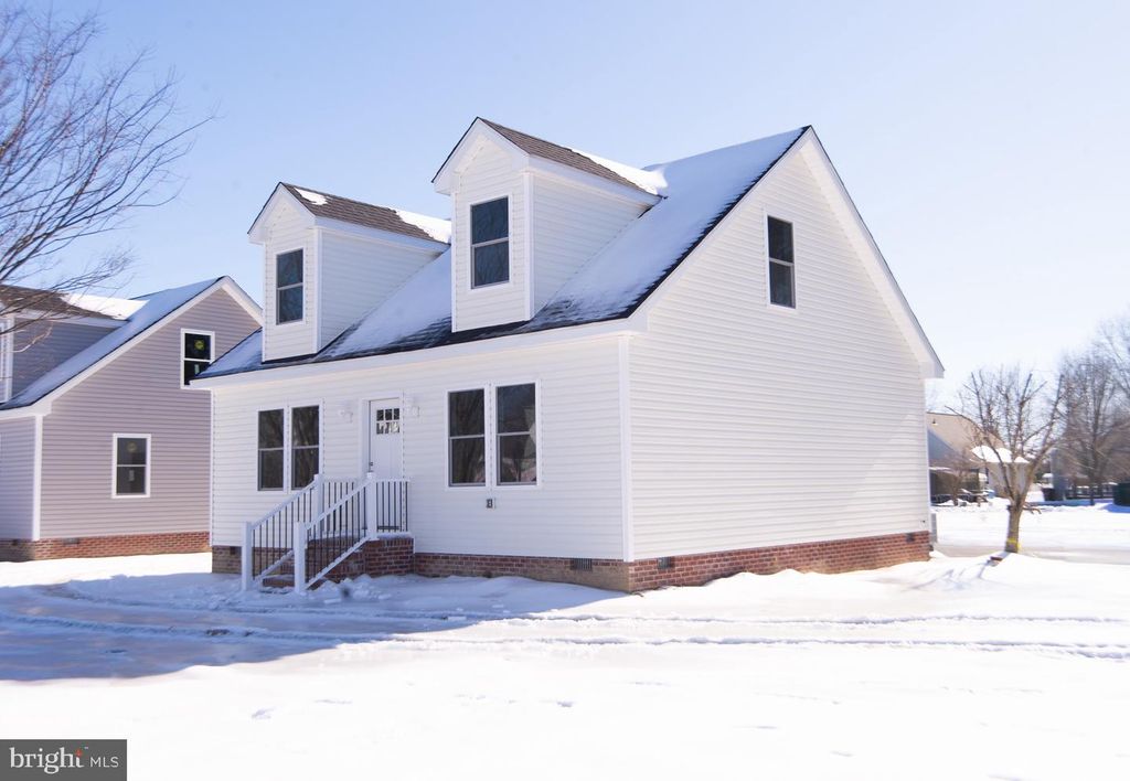 107 RAILROAD AVE, East New Market, MD 21631