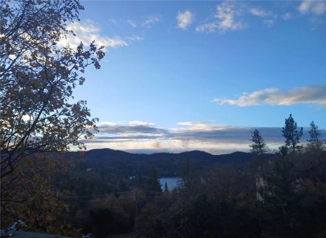 28800 Zion Drive, Lake Arrowhead, CA 92352