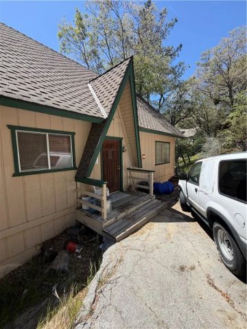 28800 Zion Drive, Lake Arrowhead, CA 92352
