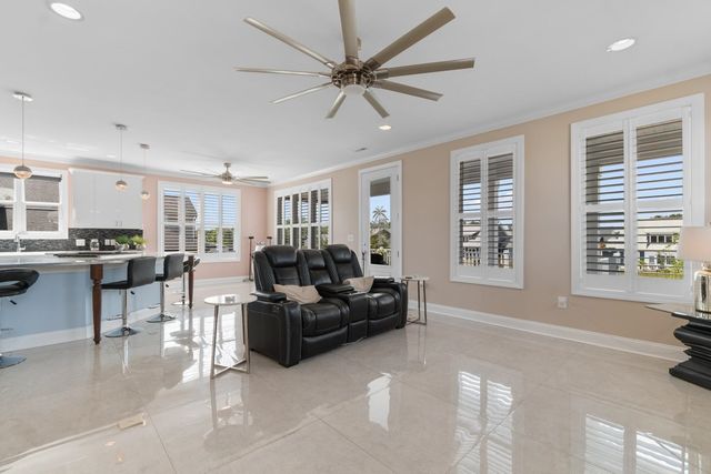 338 Harbour View Dr., Myrtle Beach, SC 29579