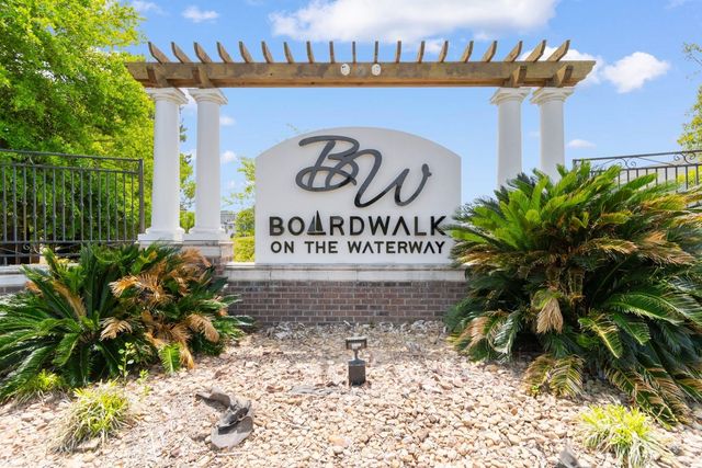 338 Harbour View Dr., Myrtle Beach, SC 29579