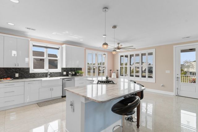 338 Harbour View Dr., Myrtle Beach, SC 29579