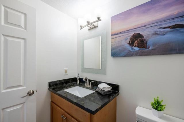 290 Billingsgate Lane, Foster City, CA 94404