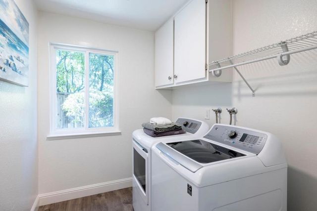 290 Billingsgate Lane, Foster City, CA 94404