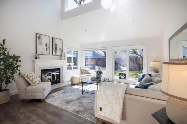 290 Billingsgate Lane, Foster City, CA 94404