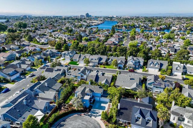 290 Billingsgate Lane, Foster City, CA 94404