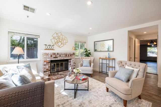 290 Billingsgate Lane, Foster City, CA 94404