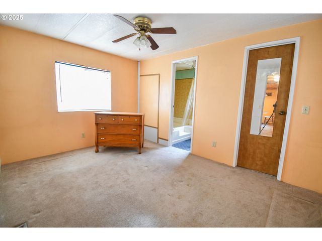 214 THOMPSON Rd, Riddle, OR 97469