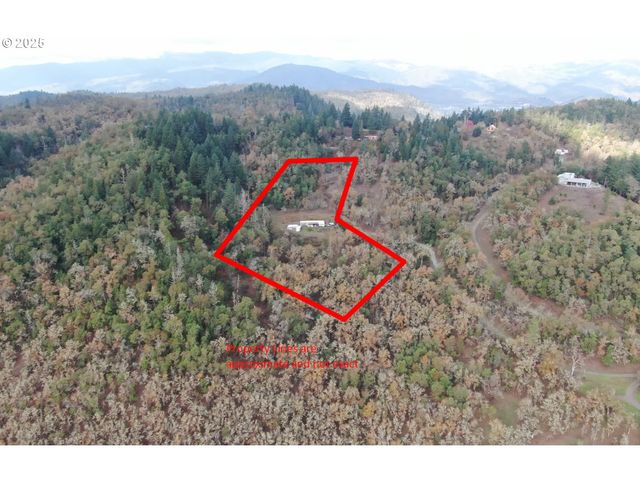 214 THOMPSON Rd, Riddle, OR 97469