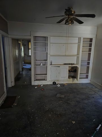 5935 S Elizabeth Street, Chicago, IL 60636