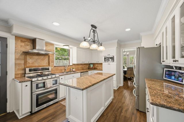 1122 Rustic Knolls Drive, Katy, TX 77450