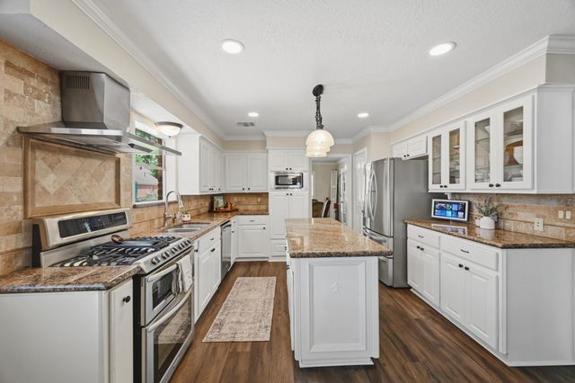 1122 Rustic Knolls Drive, Katy, TX 77450