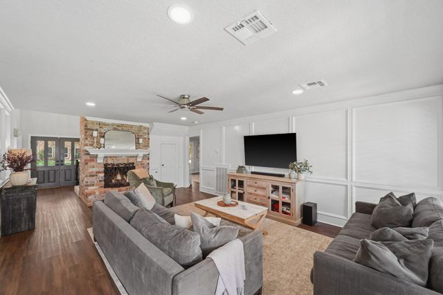 1122 Rustic Knolls Drive, Katy, TX 77450