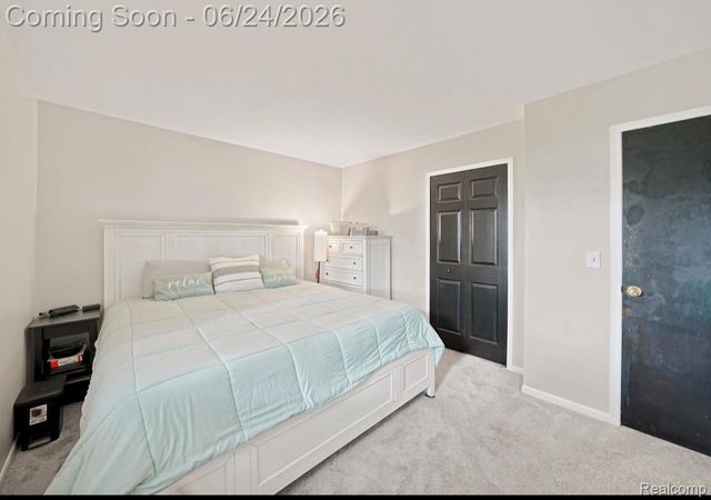18432 Mesle Street, Roseville, MI 48066