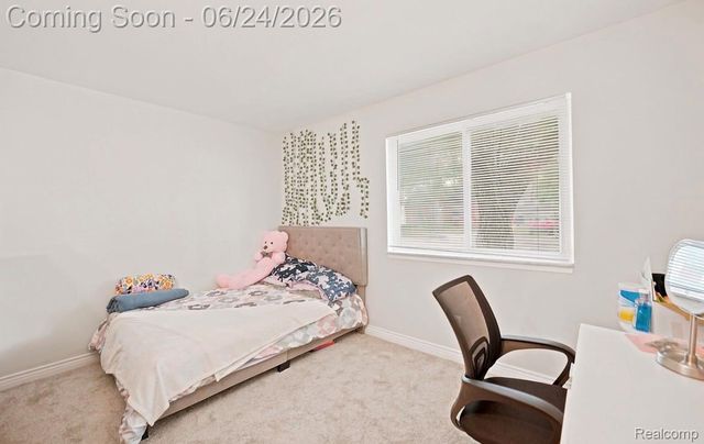 18432 Mesle Street, Roseville, MI 48066