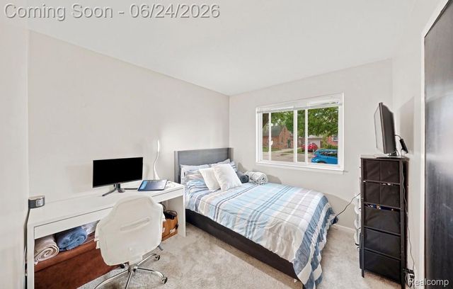 18432 Mesle Street, Roseville, MI 48066