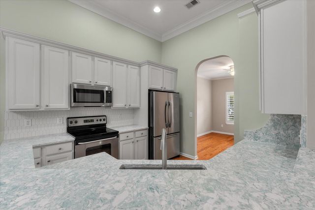 127 Carolinian Drive, Summerville, SC 29485