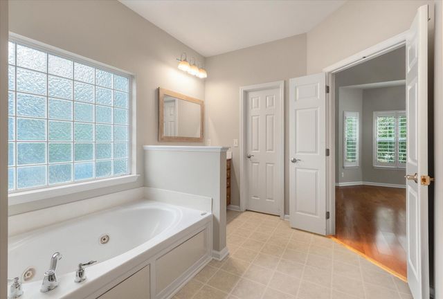 127 Carolinian Drive, Summerville, SC 29485