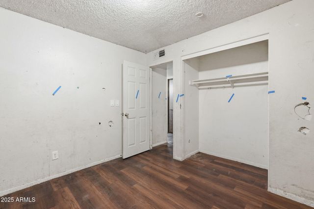 8861 W WELDON Avenue, Phoenix, AZ 85037