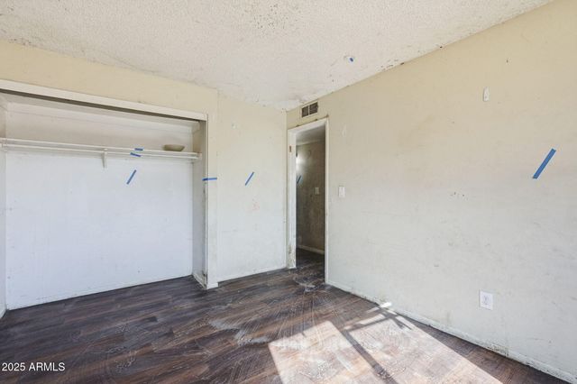 8861 W WELDON Avenue, Phoenix, AZ 85037