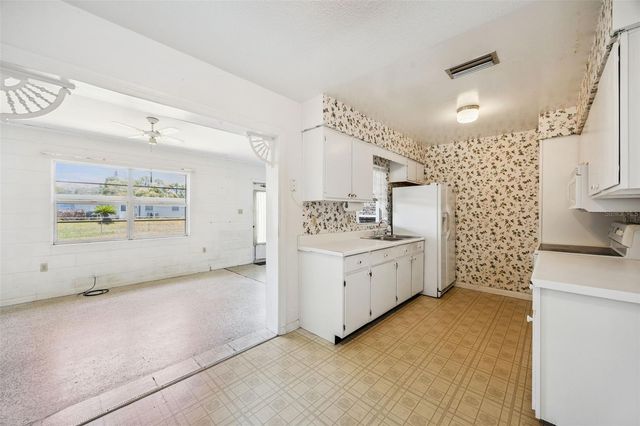 3733 SURREY DRIVE, Orlando, FL 32812