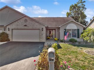 511 Kristi Drive, Hempfield Twp, PA 15601