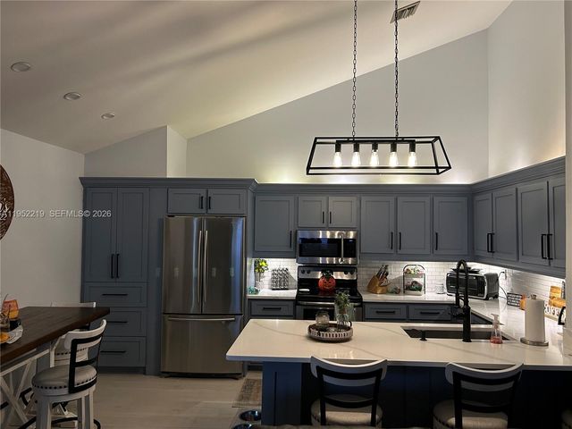 1050 Summit Trail Cir B, West Palm Beach, FL 33415