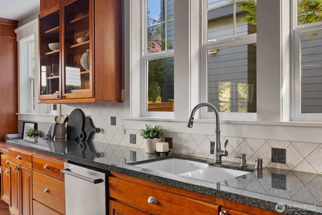 1828 4th Street, Kirkland, WA 98033