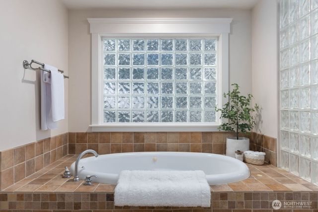 1828 4th Street, Kirkland, WA 98033