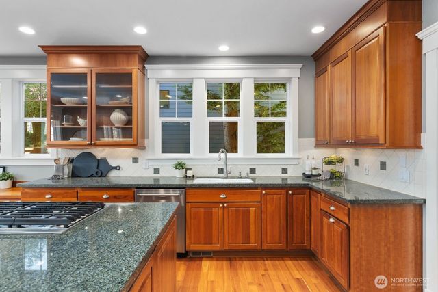 1828 4th Street, Kirkland, WA 98033