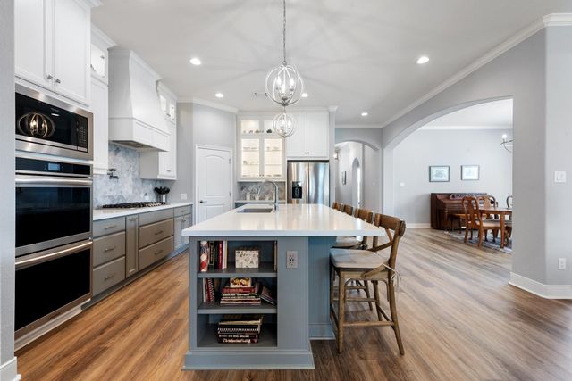 4345 Fox River Lane, Bryan, TX 77802