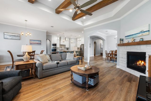 4345 Fox River Lane, Bryan, TX 77802