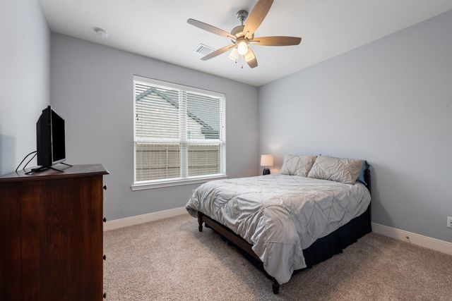 4345 Fox River Lane, Bryan, TX 77802