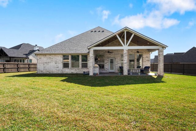 4345 Fox River Lane, Bryan, TX 77802